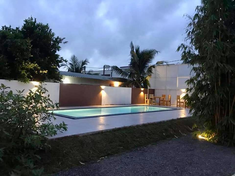 Aradhana Airport Transit Hotel Katunayaka Extérieur photo