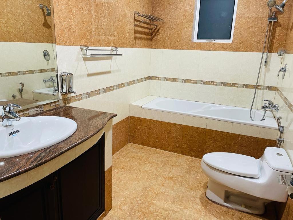 Aradhana Airport Transit Hotel Katunayaka Extérieur photo