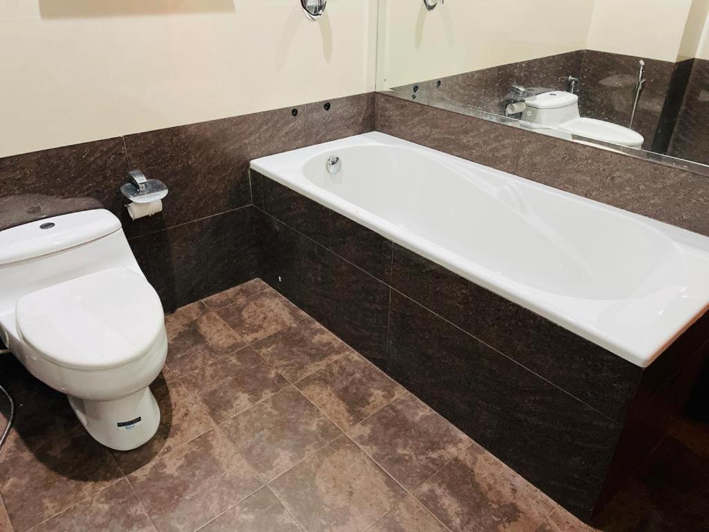 Aradhana Airport Transit Hotel Katunayaka Extérieur photo