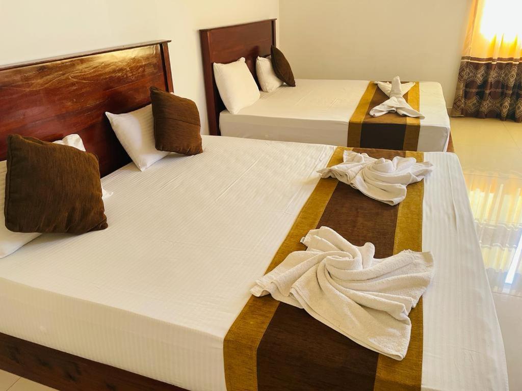 Aradhana Airport Transit Hotel Katunayaka Extérieur photo