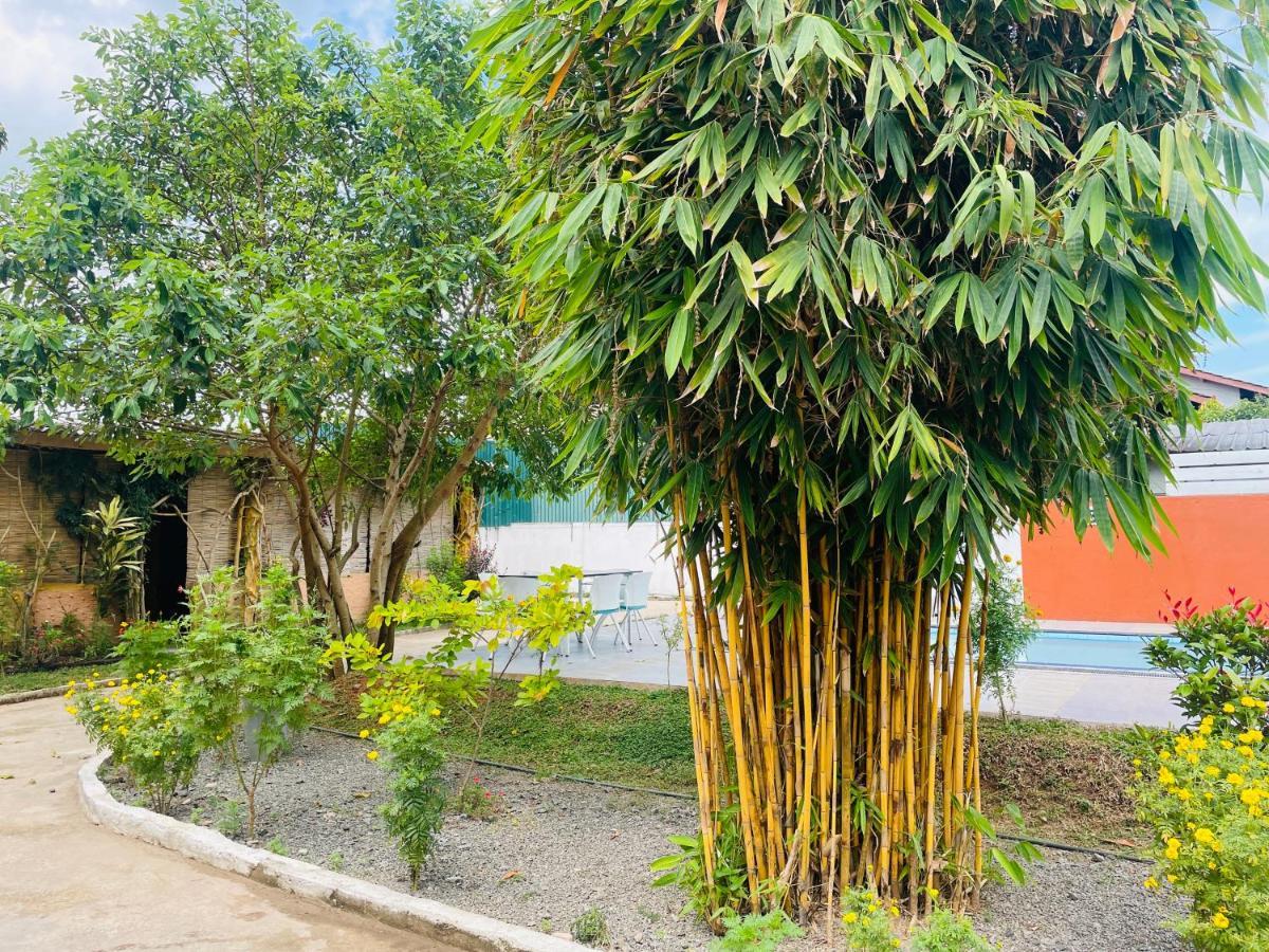 Aradhana Airport Transit Hotel Katunayaka Extérieur photo