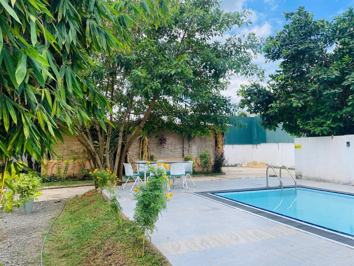 Aradhana Airport Transit Hotel Katunayaka Extérieur photo